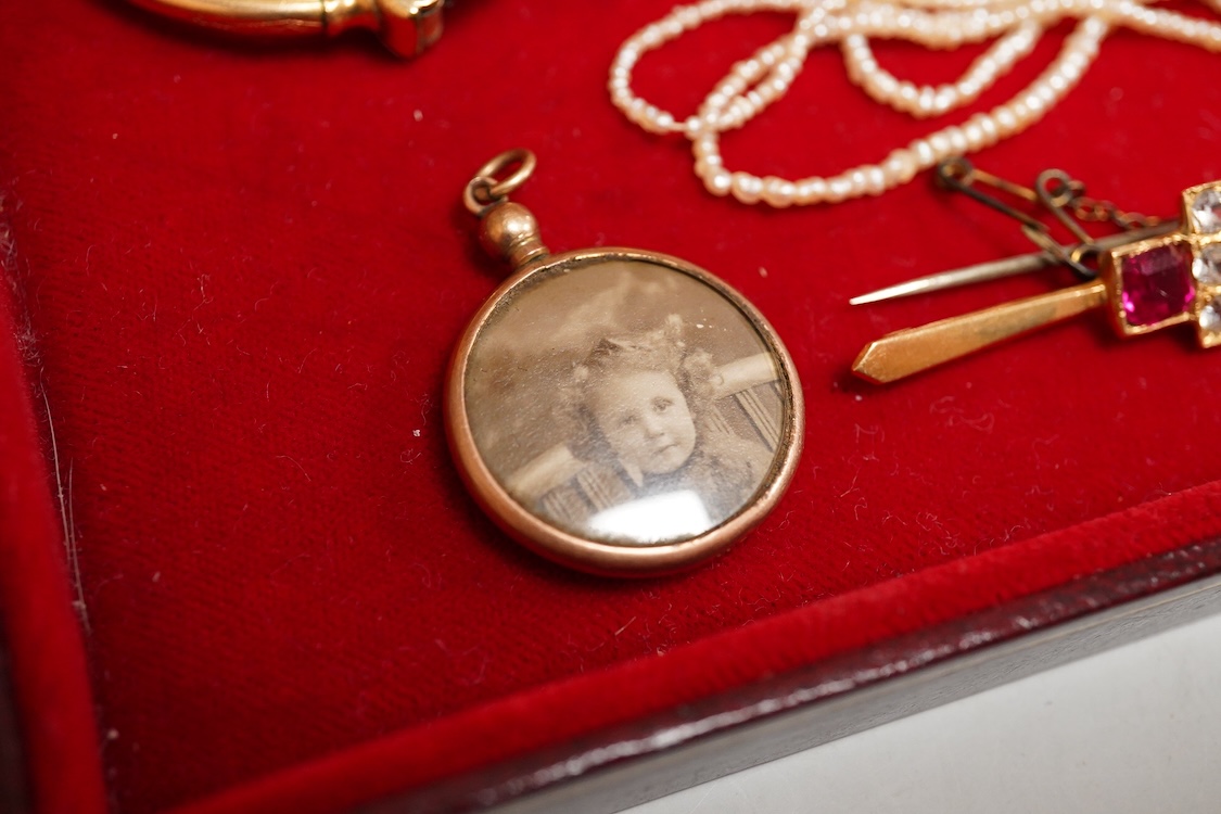 Seventy-two LP record albums and a few 12” singles, artists including; Bob Dylan, Martin Carthy, Steve Hackett, the Bonzos, Steeleye Span, Jethro Tull, Joan Baez, Enya, The Beach Boys, Dr Hook, The Monkees, the Herd, Dia